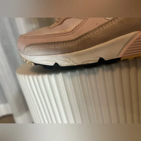 NIKE Womens Air Max 90 Sneakers in Pink & White - Size 7 - Picture 8 of 9